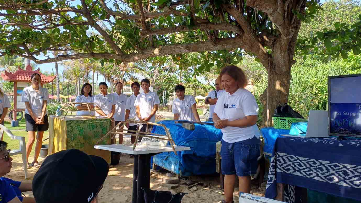 Yinson-Group-Strategy-and-Inecosolar-volunteer-at-Bali-marine-conservation-programme-6